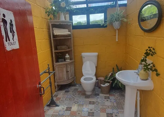 אוהל מפואר The Walled Garden Yurt *